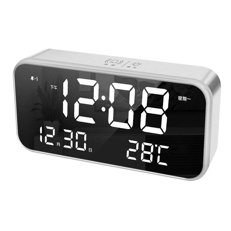 USB charging electronic alarm clock