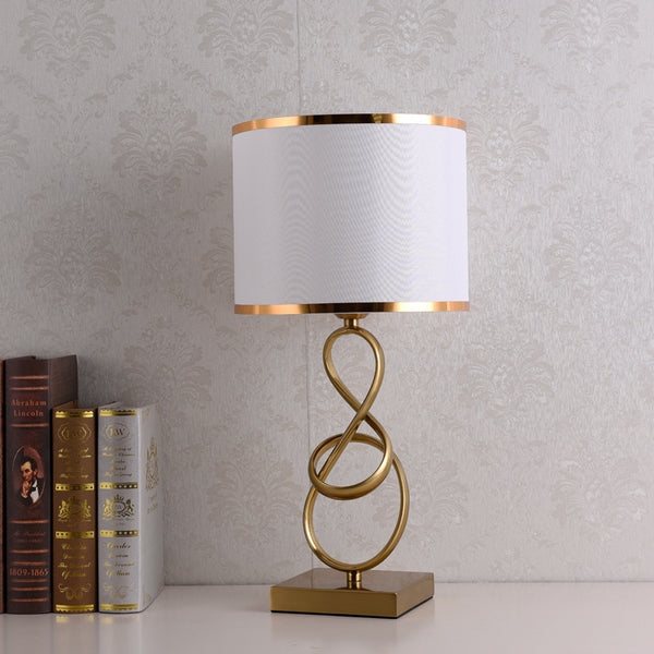 Golden Knot Lamp